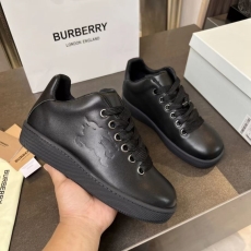 Burberry Low Shoes